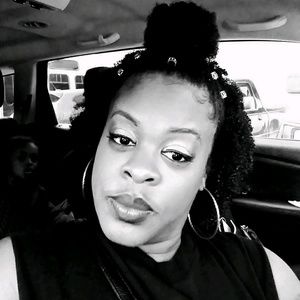 Meet your Posher, Symira